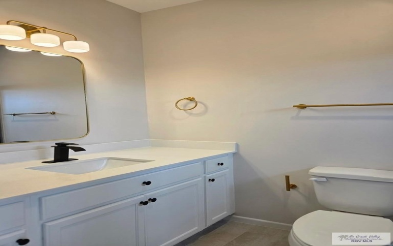 203 ROYAL PALM DR unit: B, MERCEDES, TX 78570, 3 Habitaciones Habitaciones , ,2 BañosBaños,Residential Multi Family,En Venta,203 ROYAL PALM DR unit: B,0,29772382