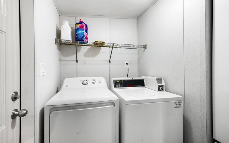 23307 Hickory Shadow, Elmendorf, TX 78112, 3 Bedrooms Bedrooms, ,2 BathroomsBathrooms,Residential,For Sale,23307 Hickory Shadow,0,122602