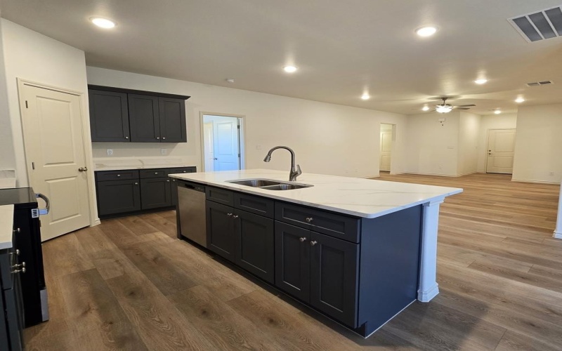 1333 Hogback Way, Midland, TX 79705, 3 Bedrooms Bedrooms, ,2 BathroomsBathrooms,Residential,For Sale,1333 Hogback Way,0,50087582