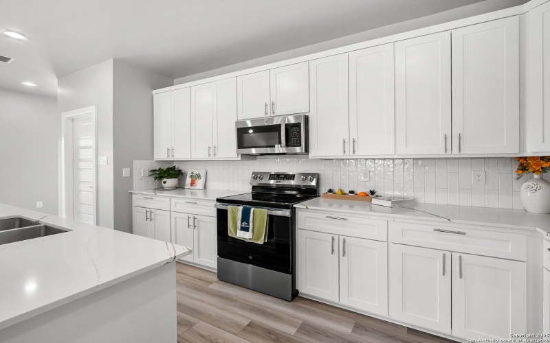 408 canyon circle, Canyon Lake, TX 78133, 3 Bedrooms Bedrooms, ,3 BathroomsBathrooms,Residential,For Sale,408 canyon circle,0,1863387