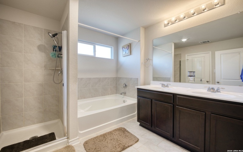 6827 Kingsley Edge, San Antonio, TX 78252, 4 Habitaciones Habitaciones , ,2 BañosBaños,Residential,En Venta,6827 Kingsley Edge,0,1944268