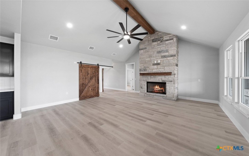 1126 Holden Loop, Copperas Cove, TX 76522, 4 Habitaciones Habitaciones , ,3 BañosBaños,Residential,En Venta,1126 Holden Loop,0,605671