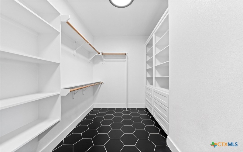 1126 Holden Loop, Copperas Cove, TX 76522, 4 Habitaciones Habitaciones , ,3 BañosBaños,Residential,En Venta,1126 Holden Loop,0,605671