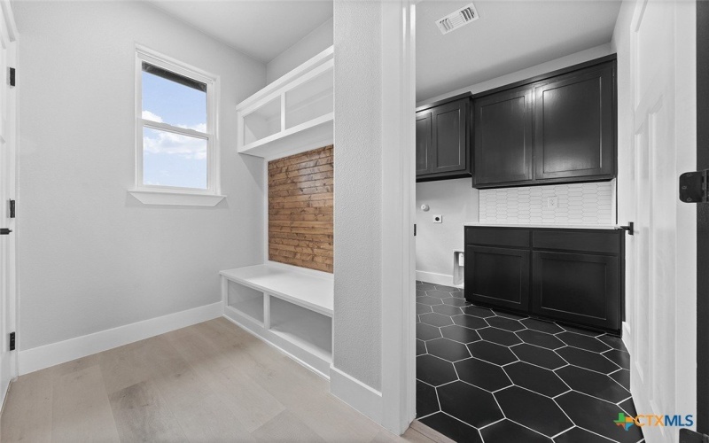 1126 Holden Loop, Copperas Cove, TX 76522, 4 Habitaciones Habitaciones , ,3 BañosBaños,Residential,En Venta,1126 Holden Loop,0,605671