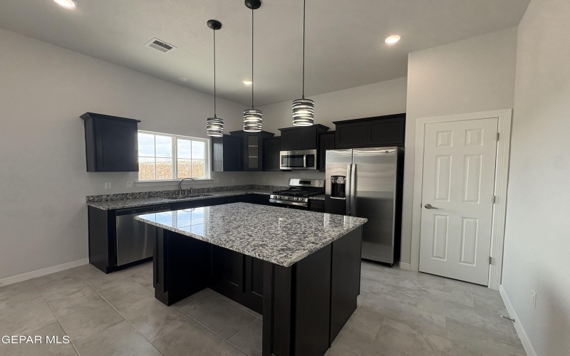 12498 PASEO AZUL Drive, El Paso, TX 79928, 3 Habitaciones Habitaciones , ,2 BañosBaños,Residential,En Venta,12498 PASEO AZUL Drive,0,938976