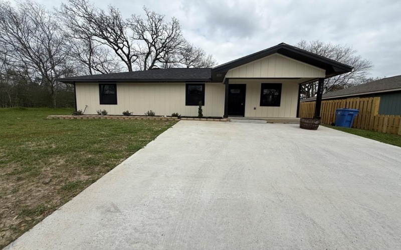 1804 Keltys, Lufkin, TX 75904, 4 Bedrooms Bedrooms, ,2 BathroomsBathrooms,Residential,For Sale,1804 Keltys,0,70010083