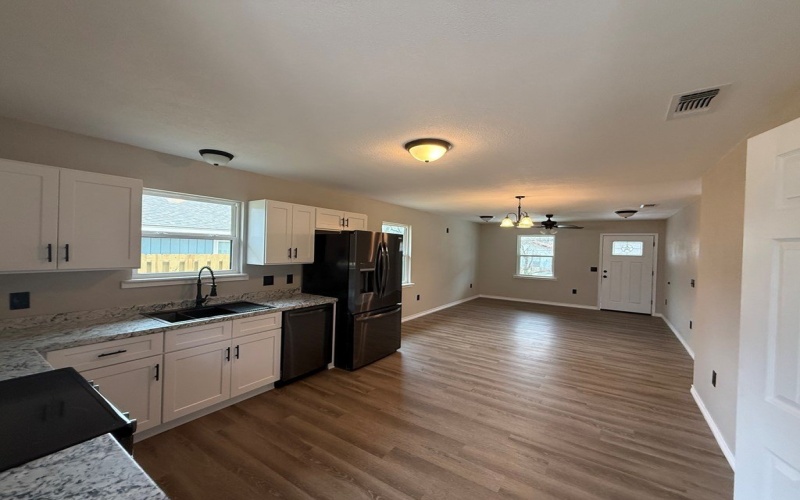 1804 Keltys, Lufkin, TX 75904, 4 Bedrooms Bedrooms, ,2 BathroomsBathrooms,Residential,For Sale,1804 Keltys,0,70010083