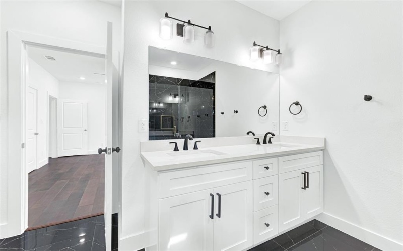 2821 Morse Street, Greenville, TX 75401, 3 Habitaciones Habitaciones , ,2 BañosBaños,Residential,En Venta,2821 Morse Street,0,21144349