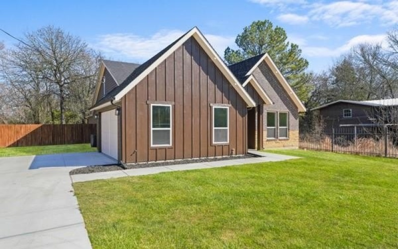 508 Luzon Street, Tool, TX 75143, 4 Habitaciones Habitaciones , ,2 BañosBaños,Residential,En Venta,508 Luzon Street,0,21190431