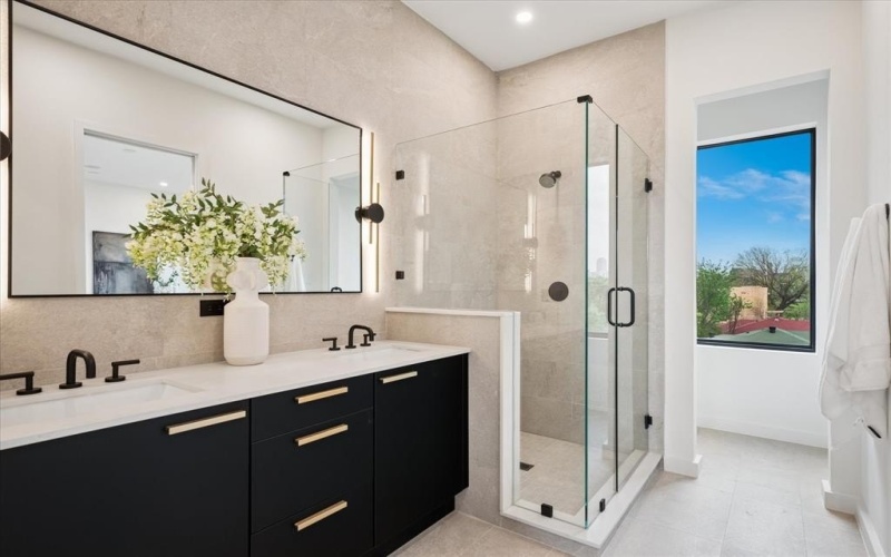 4534 Lake Avenue #102, Dallas, TX 75219, 3 Habitaciones Habitaciones , ,3 BañosBaños,Residential,En Venta,4534 Lake Avenue,0,21190864