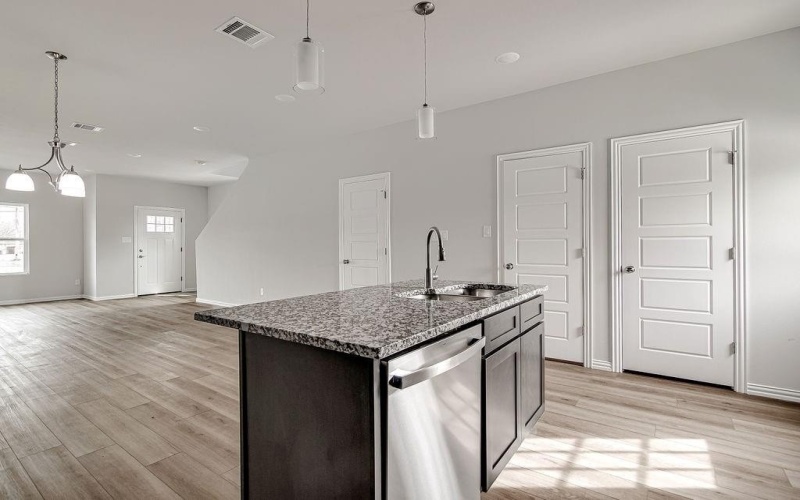 1136 E Broadway Avenue, Fort Worth, TX 76104, 6 Habitaciones Habitaciones , ,5 BañosBaños,Residential Multi Family,En Venta,1136 E Broadway Avenue,0,21191006