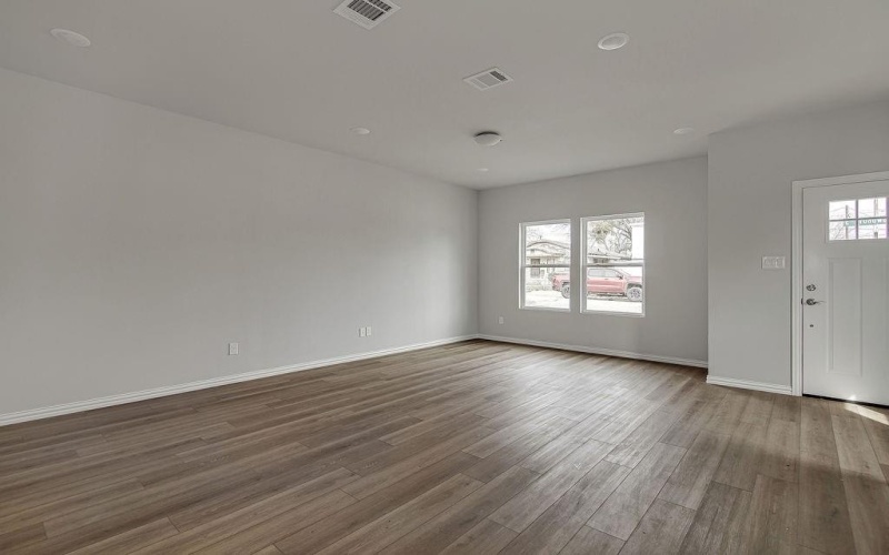 1136 E Broadway Avenue, Fort Worth, TX 76104, 6 Habitaciones Habitaciones , ,5 BañosBaños,Residential Multi Family,En Venta,1136 E Broadway Avenue,0,21191006