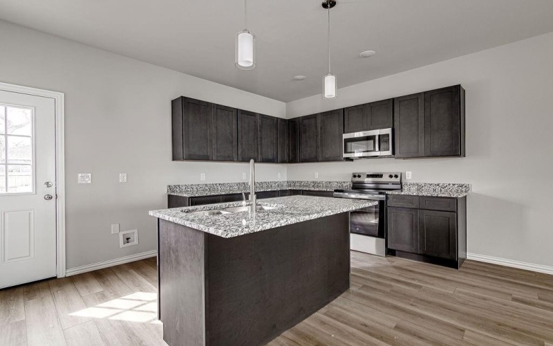 1136 E Broadway Avenue, Fort Worth, TX 76104, 6 Habitaciones Habitaciones , ,5 BañosBaños,Residential Multi Family,En Venta,1136 E Broadway Avenue,0,21191006