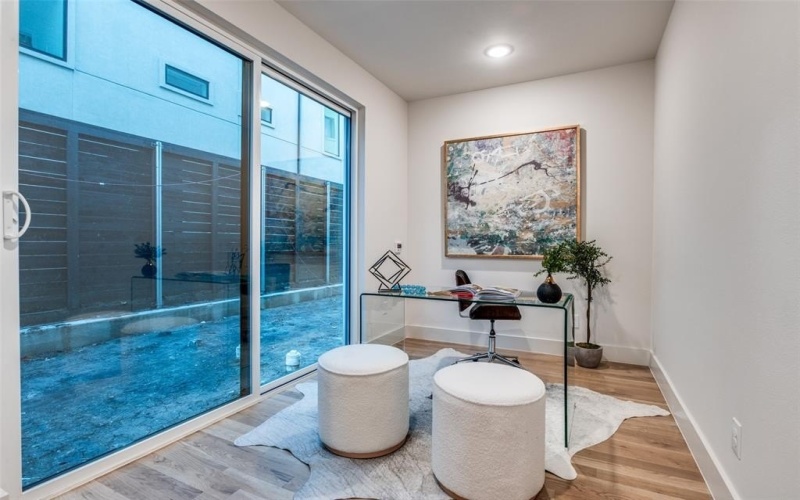 2906 Hawthorne Avenue #101, Dallas, TX 75219, 2 Bedrooms Bedrooms, ,2 BathroomsBathrooms,Residential,For Sale,2906 Hawthorne Avenue,0,21191266