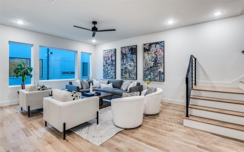 2906 Hawthorne Avenue #101, Dallas, TX 75219, 2 Bedrooms Bedrooms, ,2 BathroomsBathrooms,Residential,For Sale,2906 Hawthorne Avenue,0,21191266