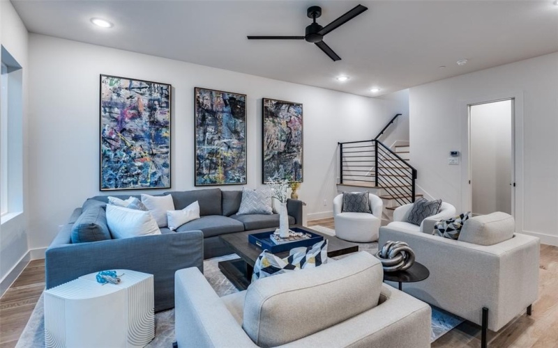 2906 Hawthorne Avenue #101, Dallas, TX 75219, 2 Bedrooms Bedrooms, ,2 BathroomsBathrooms,Residential,For Sale,2906 Hawthorne Avenue,0,21191266