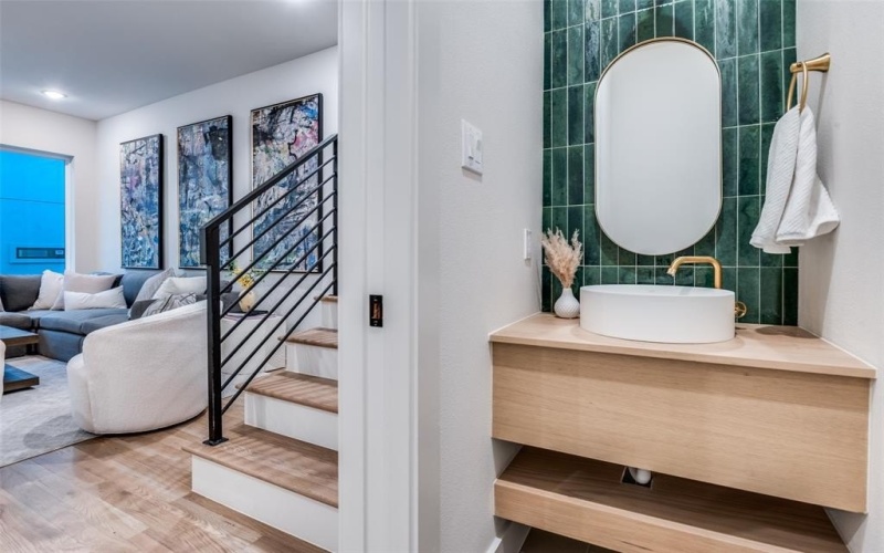 2900 Hawthorne Avenue #102, Dallas, TX 75219, 2 Habitaciones Habitaciones , ,2 BañosBaños,Residential,En Venta,2900 Hawthorne Avenue,0,21191272