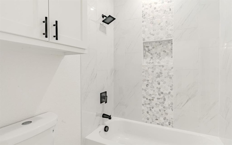 5420 Van Horn Drive, Granbury, TX 76048, 4 Bedrooms Bedrooms, ,2 BathroomsBathrooms,Residential,For Sale,5420 Van Horn Drive,0,21191301