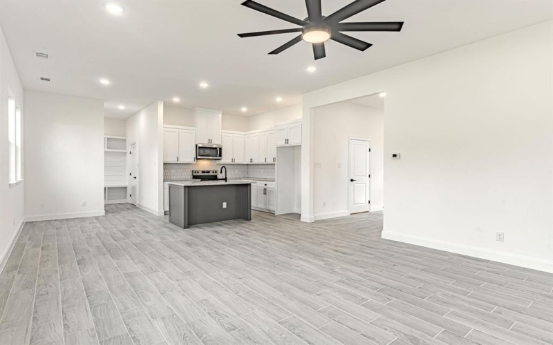 5420 Van Horn Drive, Granbury, TX 76048, 4 Bedrooms Bedrooms, ,2 BathroomsBathrooms,Residential,For Sale,5420 Van Horn Drive,0,21191301