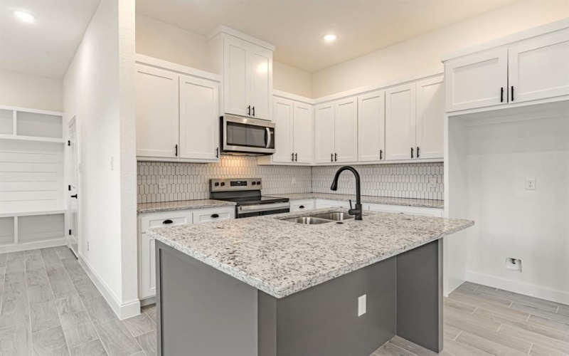 5420 Van Horn Drive, Granbury, TX 76048, 4 Bedrooms Bedrooms, ,2 BathroomsBathrooms,Residential,For Sale,5420 Van Horn Drive,0,21191301