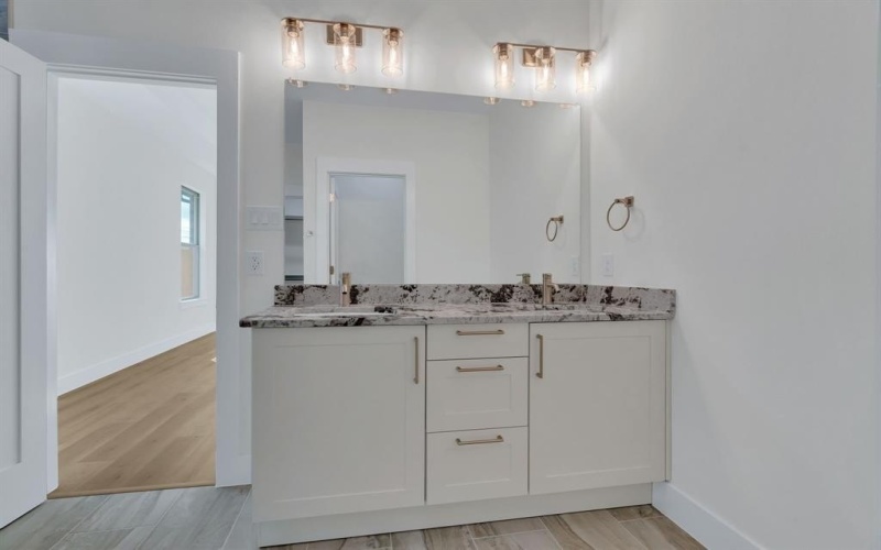 217 Alice Court, Grand Prairie, TX 75051, 3 Bedrooms Bedrooms, ,2 BathroomsBathrooms,Residential,For Sale,217 Alice Court,0,21191366