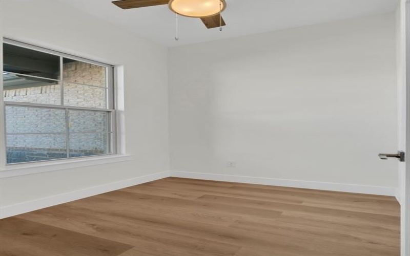 217 Alice Court, Grand Prairie, TX 75051, 3 Bedrooms Bedrooms, ,2 BathroomsBathrooms,Residential,For Sale,217 Alice Court,0,21191366