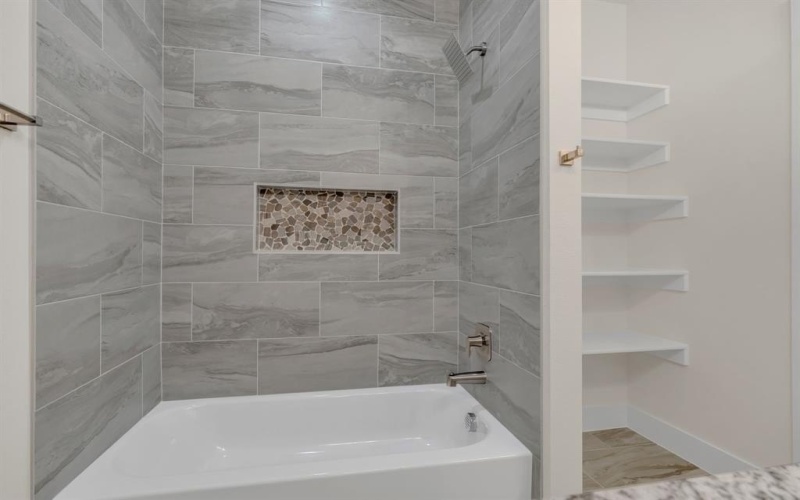 217 Alice Court, Grand Prairie, TX 75051, 3 Bedrooms Bedrooms, ,2 BathroomsBathrooms,Residential,For Sale,217 Alice Court,0,21191366