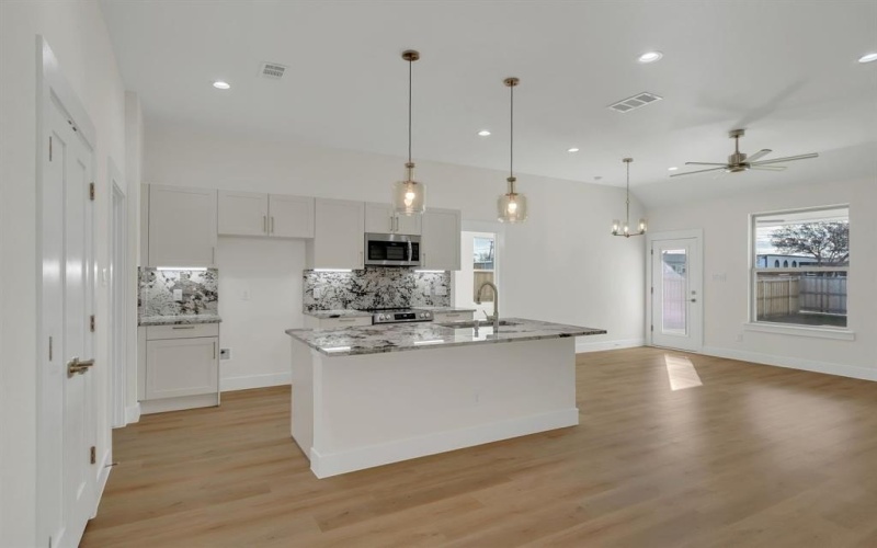 217 Alice Court, Grand Prairie, TX 75051, 3 Bedrooms Bedrooms, ,2 BathroomsBathrooms,Residential,For Sale,217 Alice Court,0,21191366