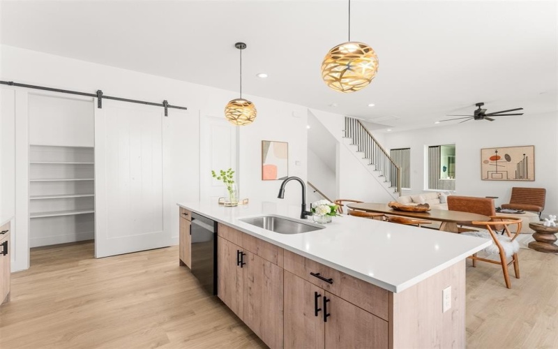 2015 N Prairie Avenue #102, Dallas, TX 75204, 2 Bedrooms Bedrooms, ,2 BathroomsBathrooms,Residential,For Sale,2015 N Prairie Avenue,0,21191514