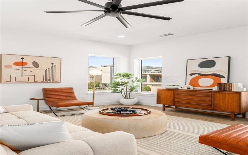 2015 N Prairie Avenue #102, Dallas, TX 75204, 2 Bedrooms Bedrooms, ,2 BathroomsBathrooms,Residential,For Sale,2015 N Prairie Avenue,0,21191514