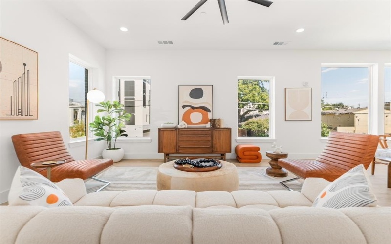 2015 N Prairie Avenue #102, Dallas, TX 75204, 2 Bedrooms Bedrooms, ,2 BathroomsBathrooms,Residential,For Sale,2015 N Prairie Avenue,0,21191514