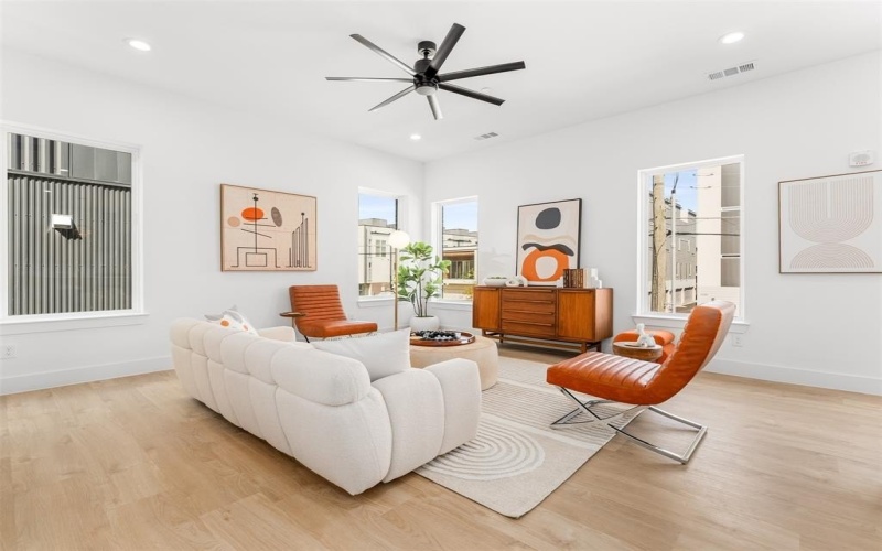 2015 N Prairie Avenue #102, Dallas, TX 75204, 2 Bedrooms Bedrooms, ,2 BathroomsBathrooms,Residential,For Sale,2015 N Prairie Avenue,0,21191514