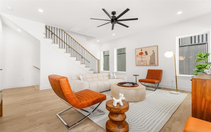 2015 N Prairie Avenue #102, Dallas, TX 75204, 2 Bedrooms Bedrooms, ,2 BathroomsBathrooms,Residential,For Sale,2015 N Prairie Avenue,0,21191514