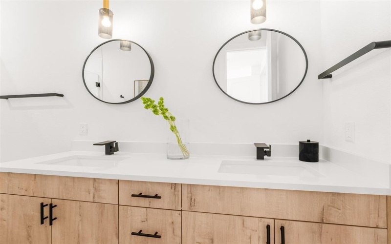 2015 N Prairie Avenue #107, Dallas, TX 75204, 2 Bedrooms Bedrooms, ,2 BathroomsBathrooms,Residential,For Sale,2015 N Prairie Avenue,0,21191541