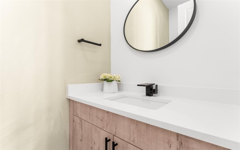 2015 N Prairie Avenue #107, Dallas, TX 75204, 2 Bedrooms Bedrooms, ,2 BathroomsBathrooms,Residential,For Sale,2015 N Prairie Avenue,0,21191541