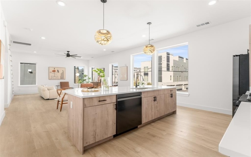 2015 N Prairie Avenue #107, Dallas, TX 75204, 2 Bedrooms Bedrooms, ,2 BathroomsBathrooms,Residential,For Sale,2015 N Prairie Avenue,0,21191541