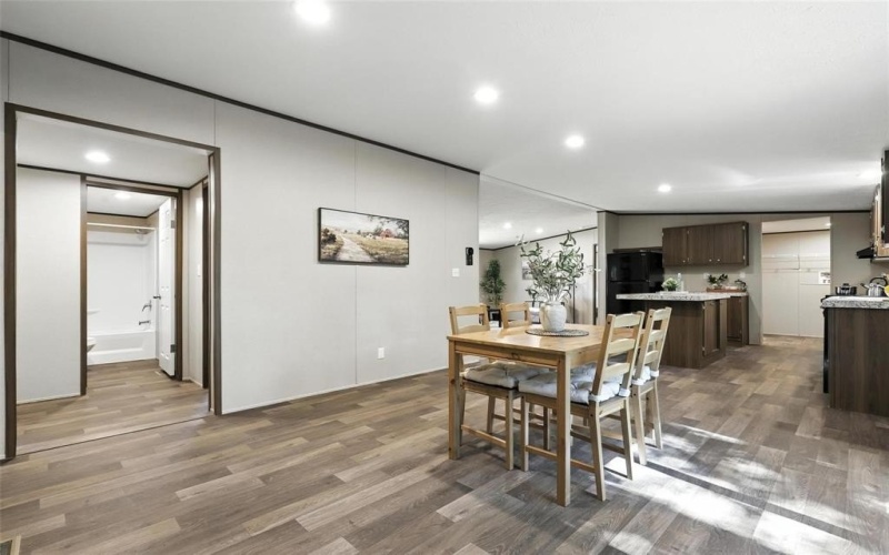 131 Kelly Court, Azle, TX 76020, 4 Bedrooms Bedrooms, ,2 BathroomsBathrooms,Residential,For Sale,131 Kelly Court,0,21191569