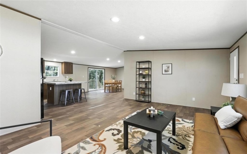 131 Kelly Court, Azle, TX 76020, 4 Bedrooms Bedrooms, ,2 BathroomsBathrooms,Residential,For Sale,131 Kelly Court,0,21191569