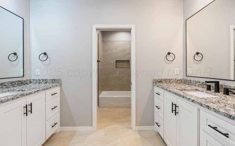 12561 LEONA Drive, Canyon, TX 79015, 4 Habitaciones Habitaciones , ,2 BañosBaños,Residential,En Venta,12561 LEONA Drive,0,26-1793