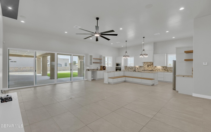 15031 HINOJOS Avenue, El Paso, TX 79938, 4 Habitaciones Habitaciones , ,3 BañosBaños,Residential,En Venta,15031 HINOJOS Avenue,0,939012