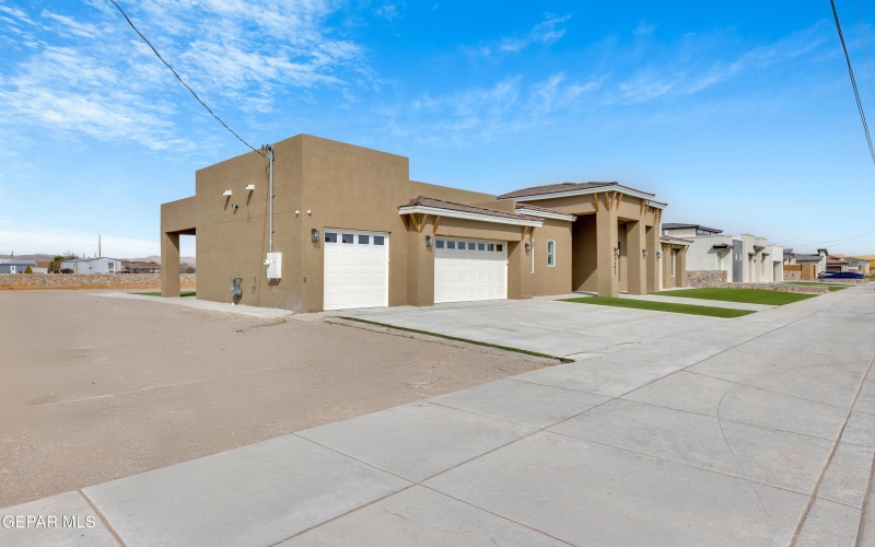 15031 HINOJOS Avenue, El Paso, TX 79938, 4 Habitaciones Habitaciones , ,3 BañosBaños,Residential,En Venta,15031 HINOJOS Avenue,0,939012