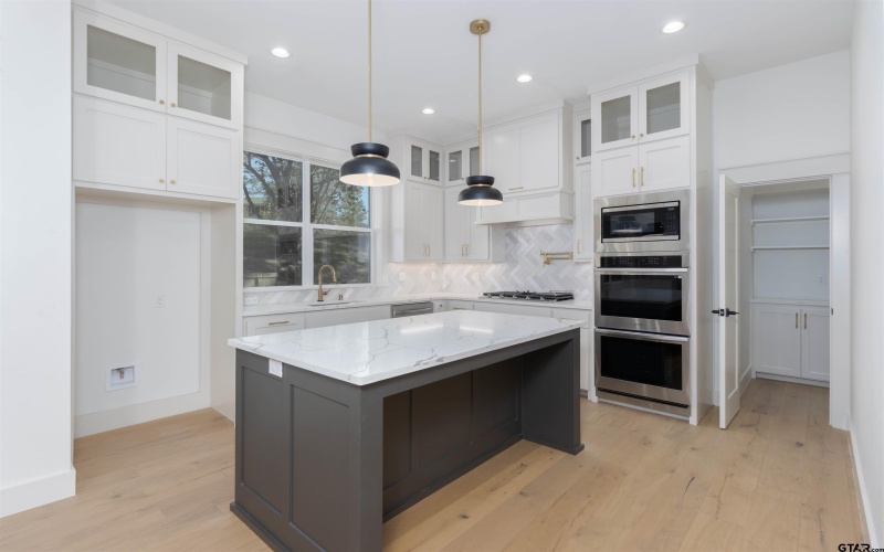 3964 Hogan Dr, Tyler, TX 75709, 3 Bedrooms Bedrooms, ,3 BathroomsBathrooms,Residential,For Sale,3964 Hogan Dr,0,26002783