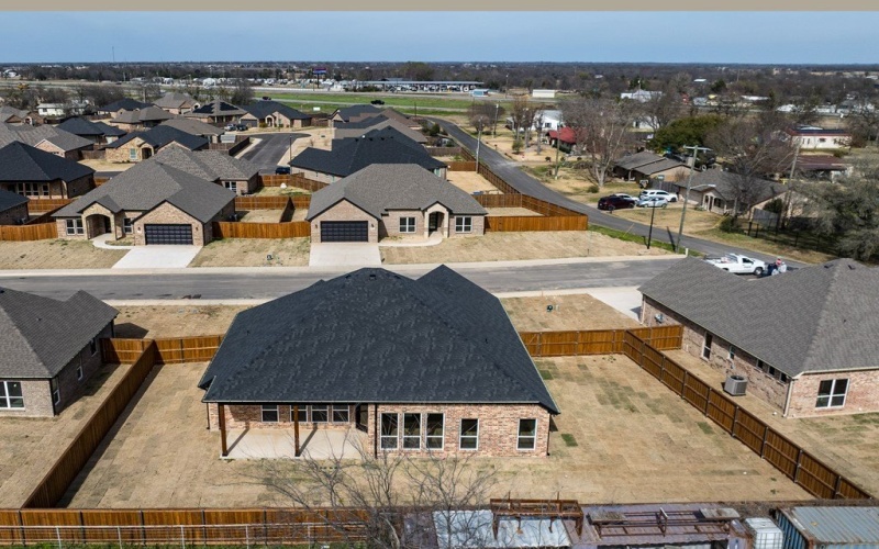 503 Limestone Cir, Mabank, TX 75147, 4 Bedrooms Bedrooms, ,2 BathroomsBathrooms,Residential,For Sale,503 Limestone Cir,0,112409