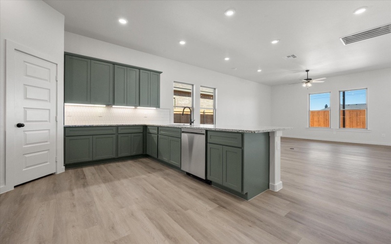 5317 Remington Avenue, Lubbock, TX 79407, 3 Habitaciones Habitaciones , ,2 BañosBaños,Residential,En Venta,5317 Remington Avenue,0,202602611