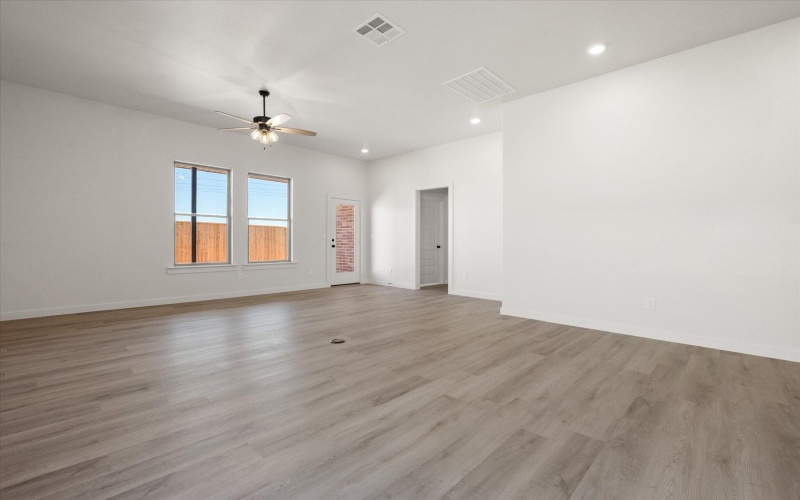 5317 Remington Avenue, Lubbock, TX 79407, 3 Habitaciones Habitaciones , ,2 BañosBaños,Residential,En Venta,5317 Remington Avenue,0,202602611