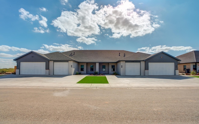 7030-7036 41st Street, Lubbock, TX 79407, 11 Bedrooms Bedrooms, ,8 BathroomsBathrooms,Residential Multi Family,For Sale,7030-7036 41st Street,0,202602630