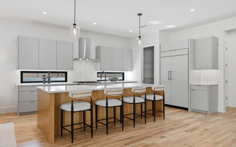 8806 Diceman Drive, Dallas, TX 75218, 5 Habitaciones Habitaciones , ,5 BañosBaños,Residential,En Venta,8806 Diceman Drive,0,21181400