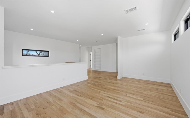 8806 Diceman Drive, Dallas, TX 75218, 5 Habitaciones Habitaciones , ,5 BañosBaños,Residential,En Venta,8806 Diceman Drive,0,21181400