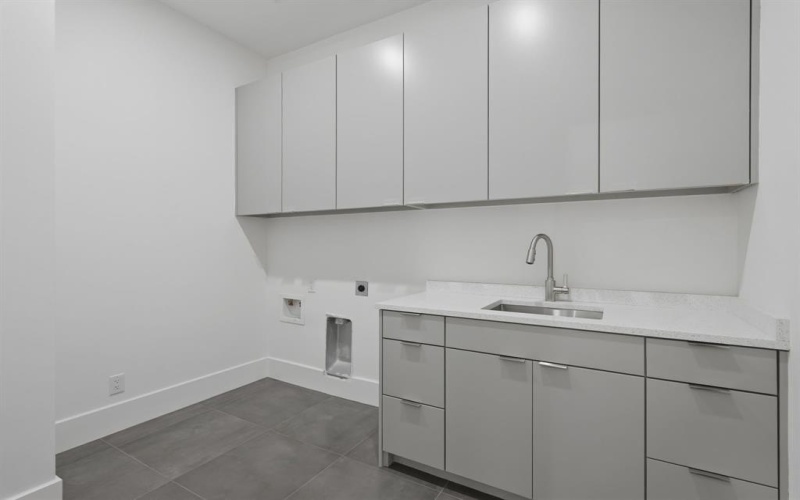 8806 Diceman Drive, Dallas, TX 75218, 5 Habitaciones Habitaciones , ,5 BañosBaños,Residential,En Venta,8806 Diceman Drive,0,21181400