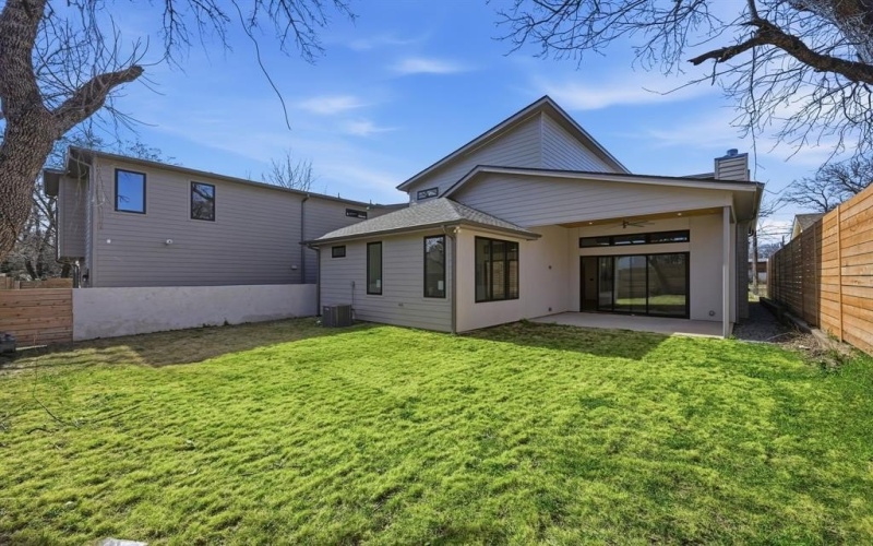 8806 Diceman Drive, Dallas, TX 75218, 5 Habitaciones Habitaciones , ,5 BañosBaños,Residential,En Venta,8806 Diceman Drive,0,21181400